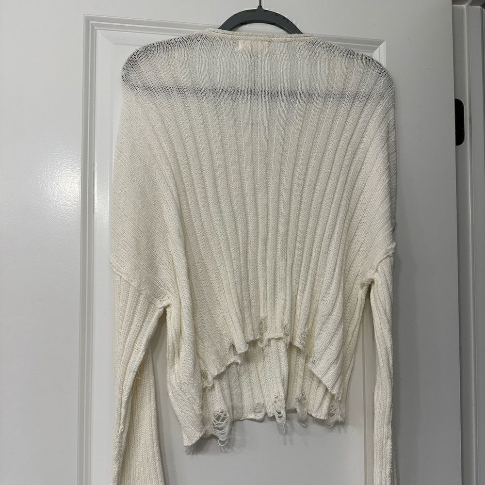 Ribbed Distressed‎ Sweater - Picture 7 of 9